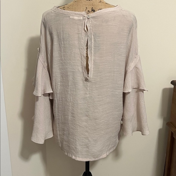 ✨Wishlist Ruffle Sleeve Blouse – Size L - Picture 5 of 8